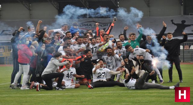 Şampiyon olan Somaspor 2. Lig'e yükseldi