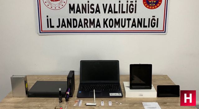 Manisa’da okuldan hırsızlık yapan 4 şüpheli yakalandı