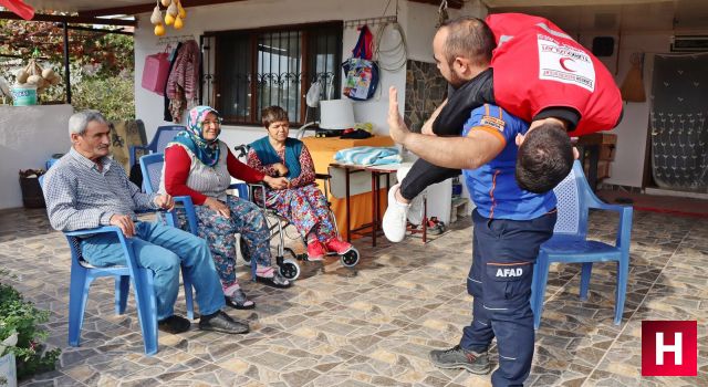 Yatağa bağımlı hastaların yakınlarına ilkyardım eğitimi