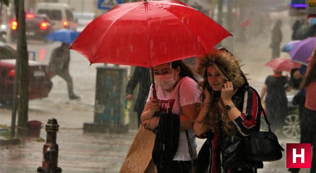 Manisa’ya gök gürültülü sağanak yağış uyarısı